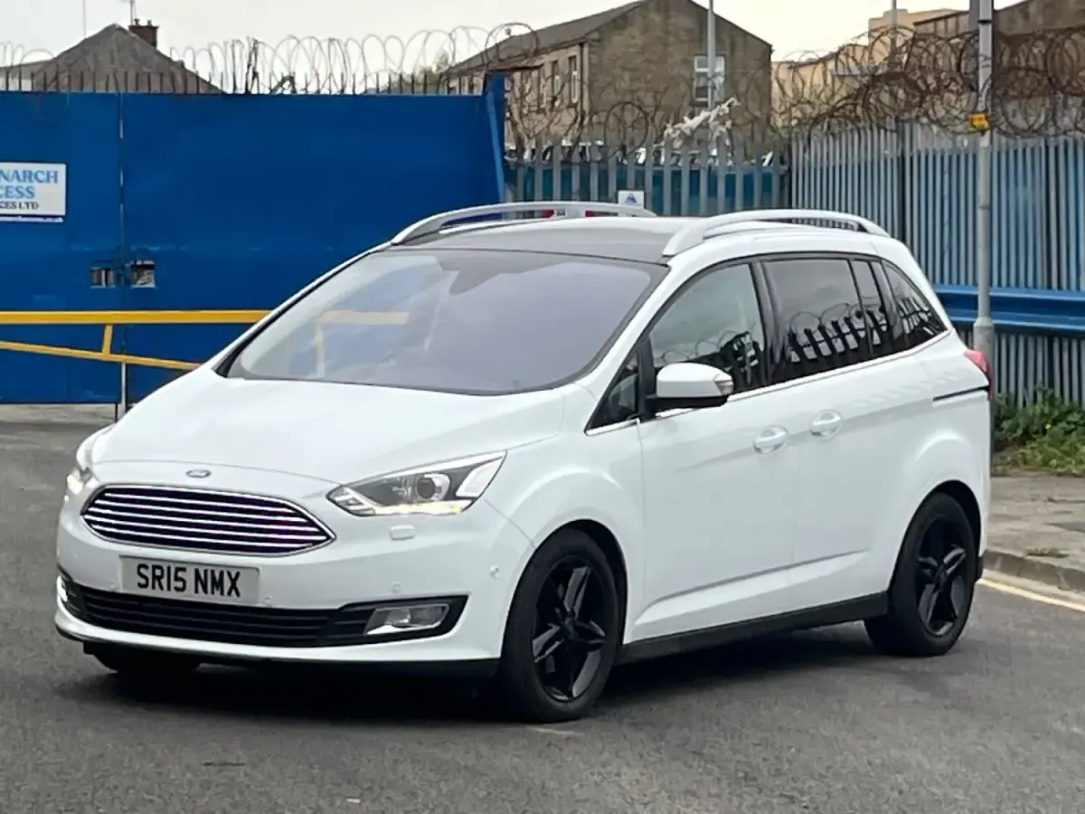Used Ford Grand C-Max Titanium X 2015 White MPV
