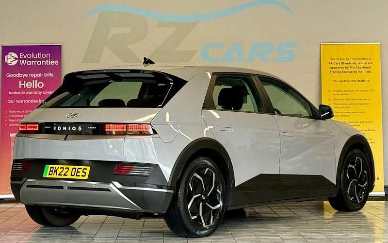 Used Hyundai Ioniq SE 125 kW (170 HP) 2023 Hatchback