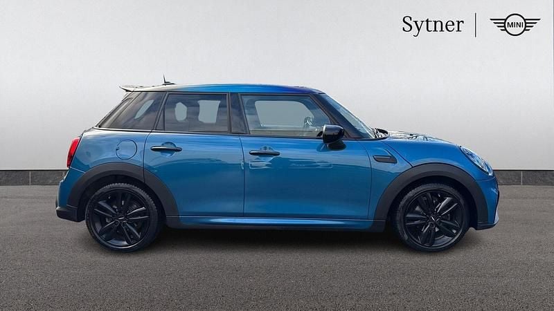 Used Mini Cooper Hatch 134 HP (98 kW) 2023 Blue Hatchback