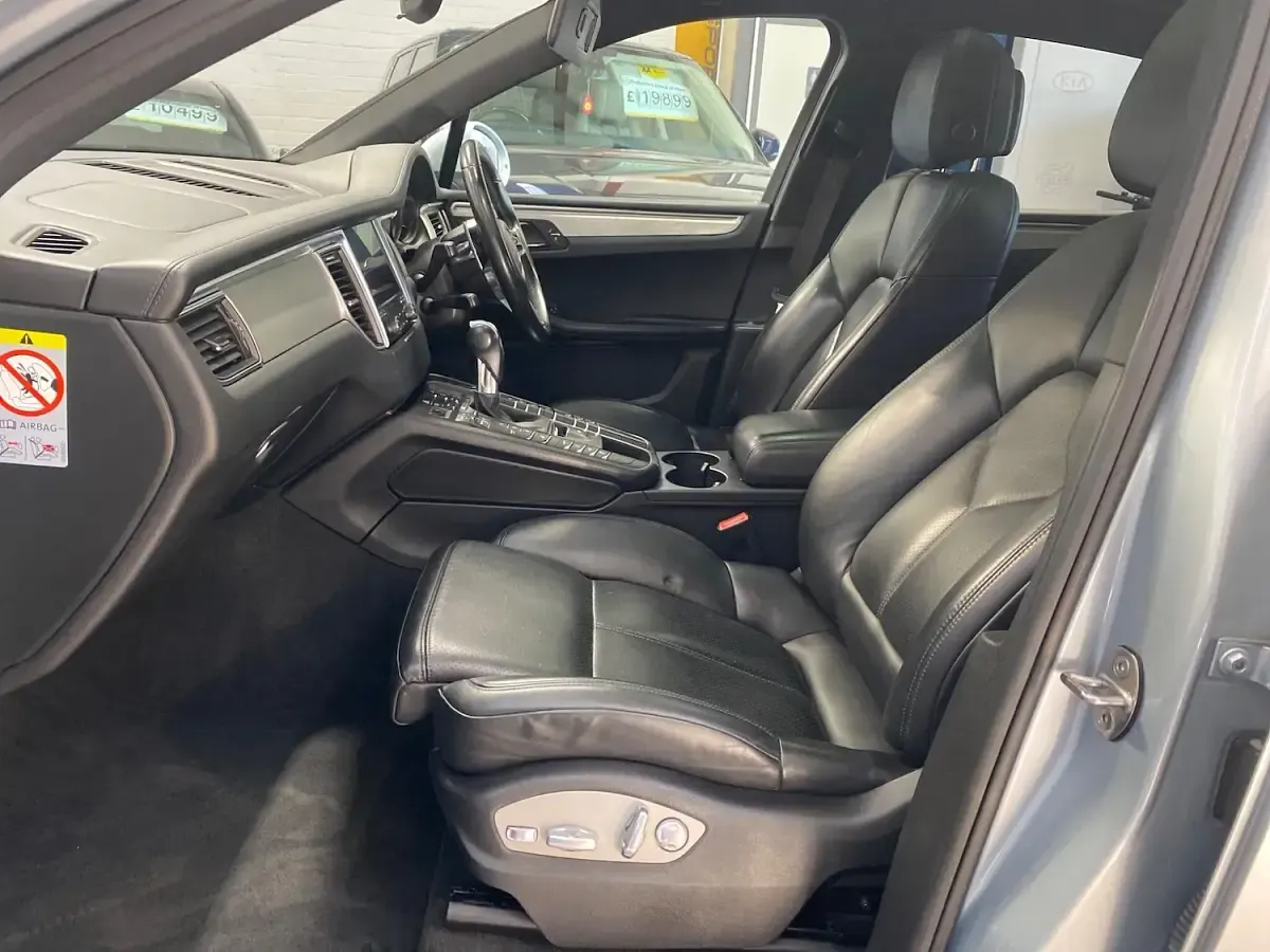 Used Porsche Macan 258 HP (189 kW) 2017 Silver SUV
