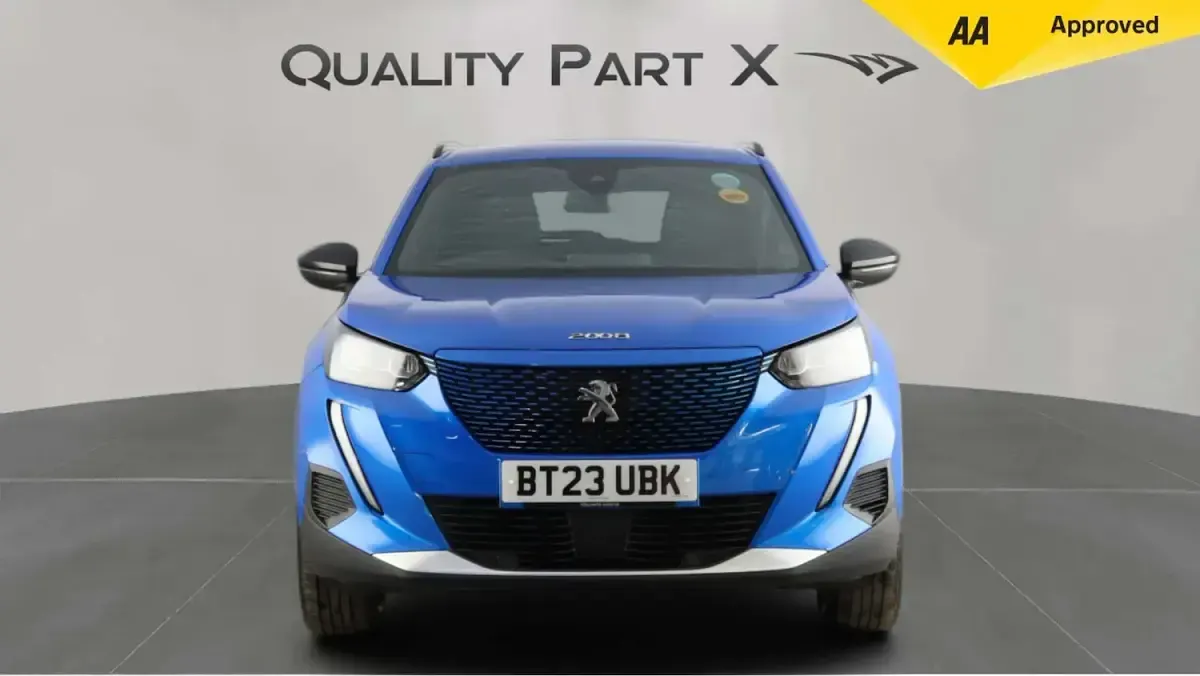 Used Peugeot e-2008 Allure+ 100 kW (136 HP) 2023 Blue SUV