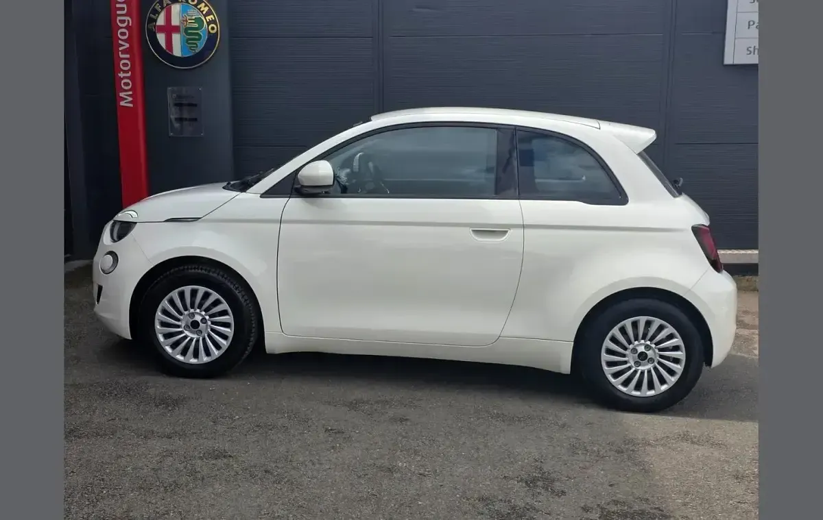 Used Fiat 500e Action 69 kW (95 HP) 2023 White Hatchback