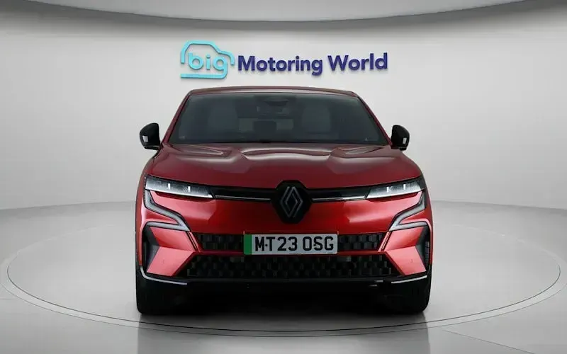 Used Renault Megane E-Tech Techno 160 kW (218 HP) 2023 Red Hatchback