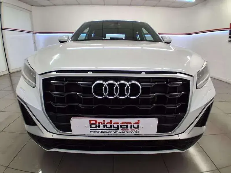 Used Audi Q2 S-Line 108 HP (79 kW) 2022 White SUV