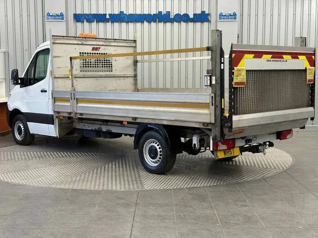 Used Mercedes Sprinter Progressive 150 HP (110 kW) 2021 White Van