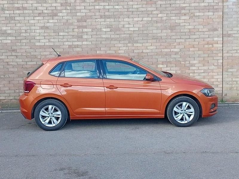 Used VW Polo SE 80 HP (58 kW) 2020 Orange Hatchback