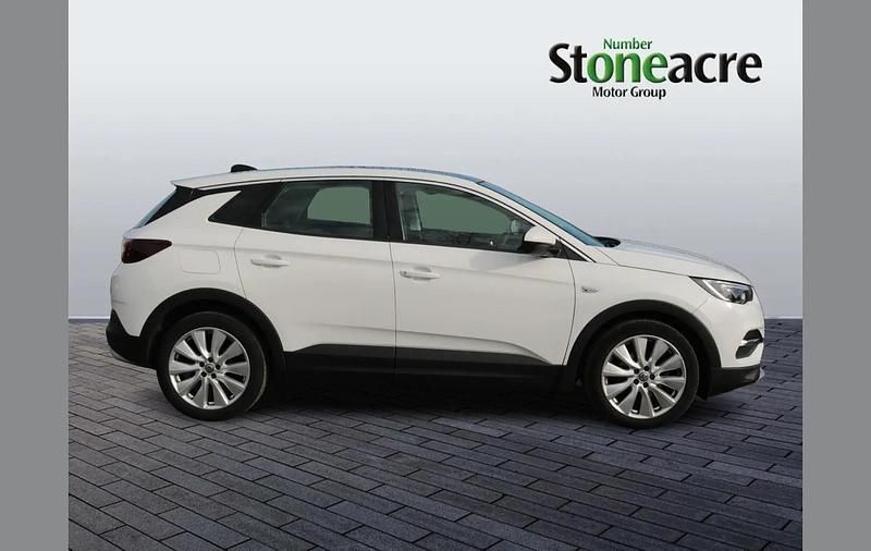 Used Vauxhall Grandland X Elite 128 HP (94 kW) 2020 White SUV