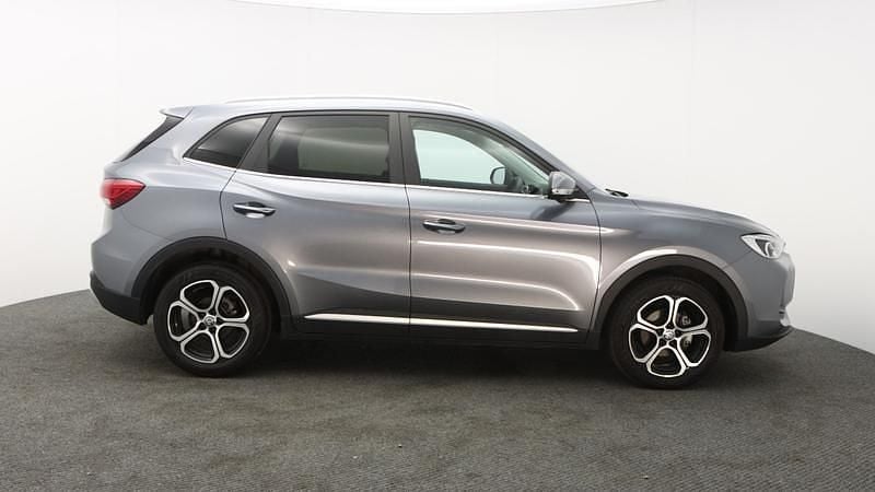 Novo MG ZS SE 116 HP (85 kW) 2025 Cinzento Citadino