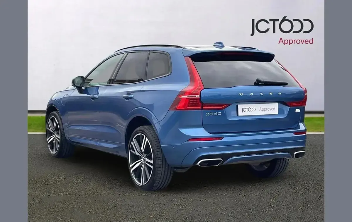 Used Volvo XC60 R-Design Pro 385 HP (283 kW) 2021 Blue SUV