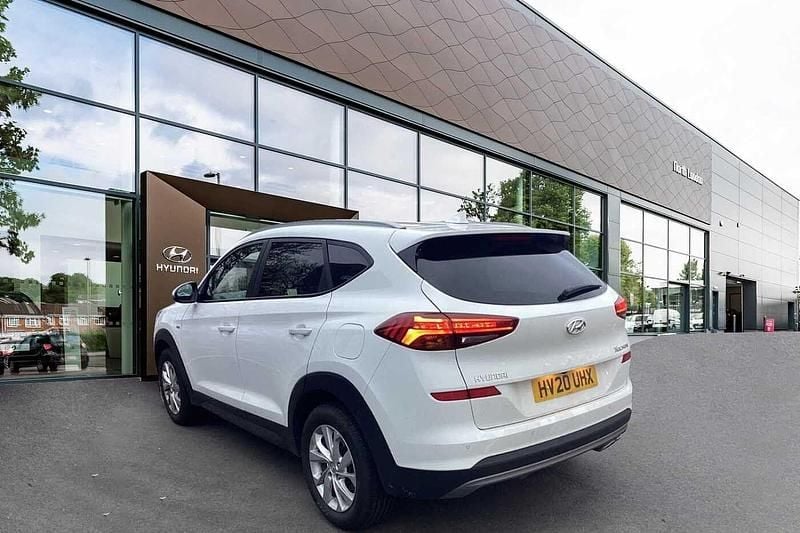 Used Hyundai Tucson SE 136 HP (100 kW) 2020 White SUV