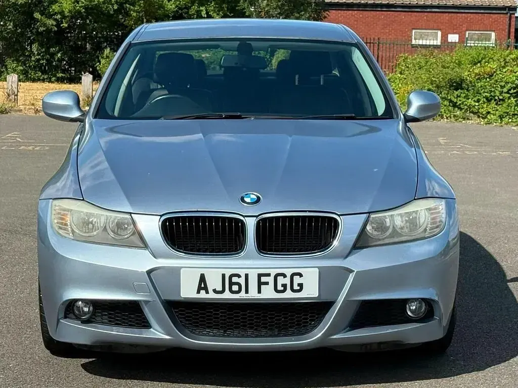 Used BMW 318 Performance 143 HP (105 kW) 2011 Blue Sedan