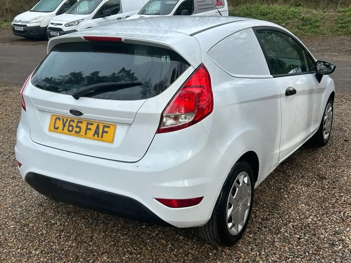 Used Ford Fiesta 2016 White Hatchback