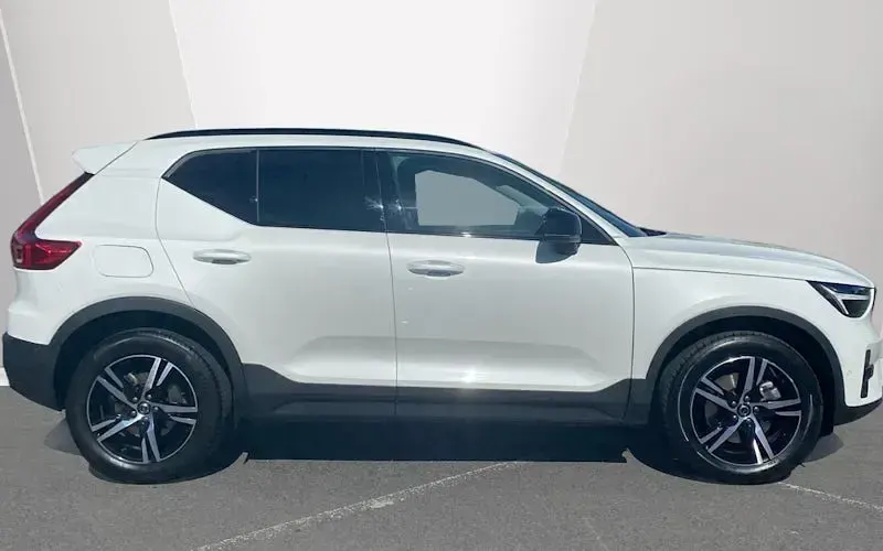 Used Volvo XC40 Plus 163 HP (119 kW) 2026 SUV