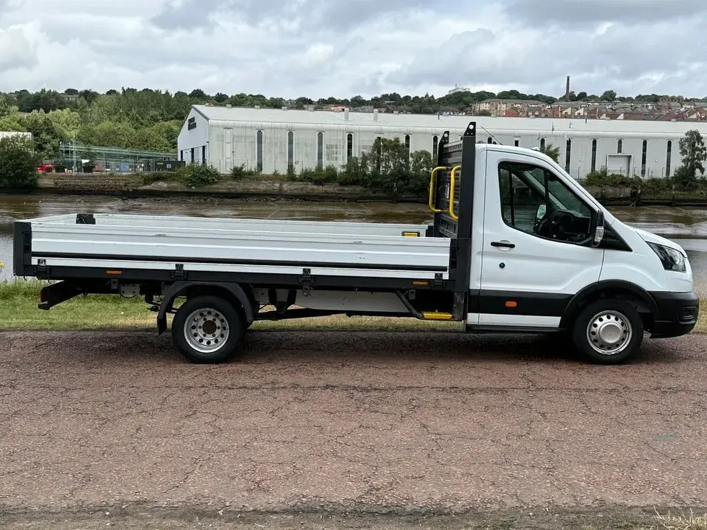 Used Ford Transit S 130 HP (95 kW) 2019 White Van