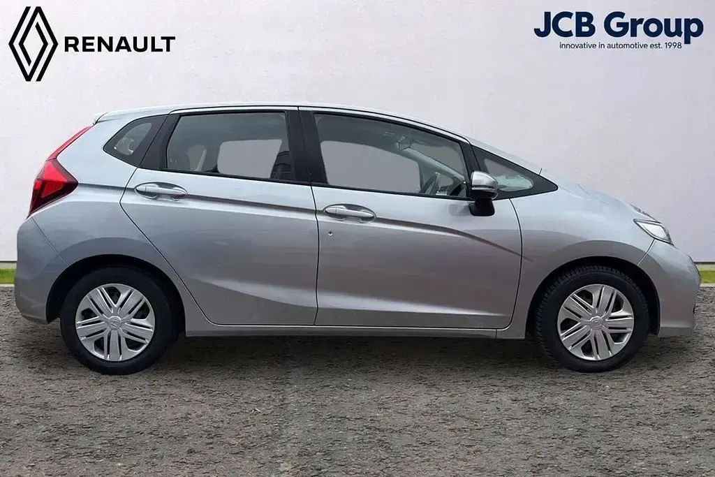 Used Honda Jazz S 102 HP (75 kW) 2018 Silver Hatchback