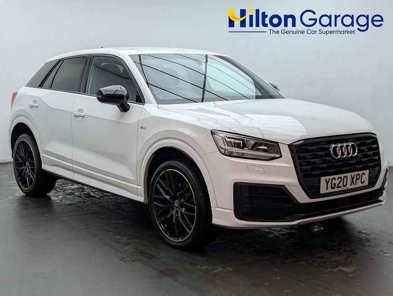 Used Audi Q2 Black Edition 116 HP (85 kW) 2020 White SUV