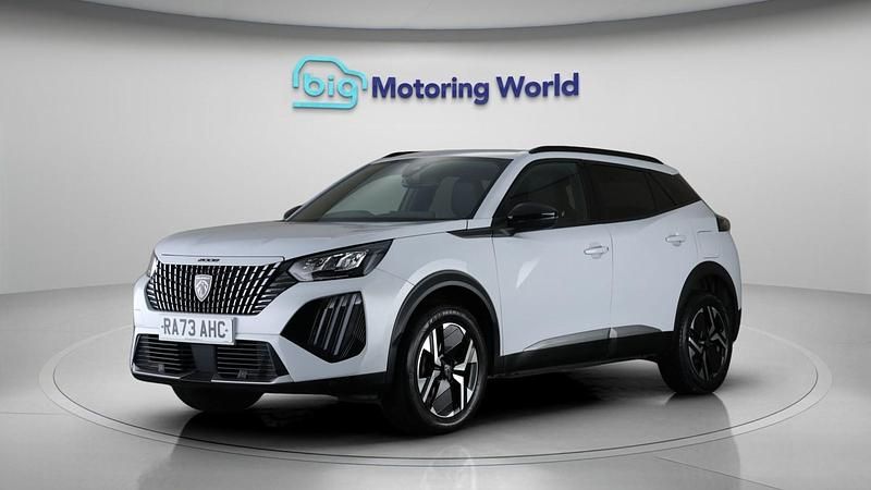 Used Peugeot 2008 Allure 129 HP (94 kW) 2023 White SUV