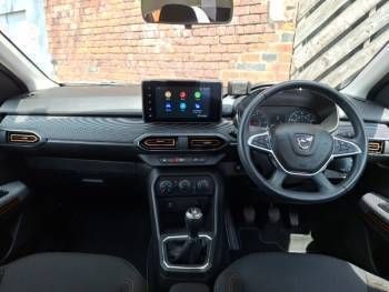 Image 3/4
