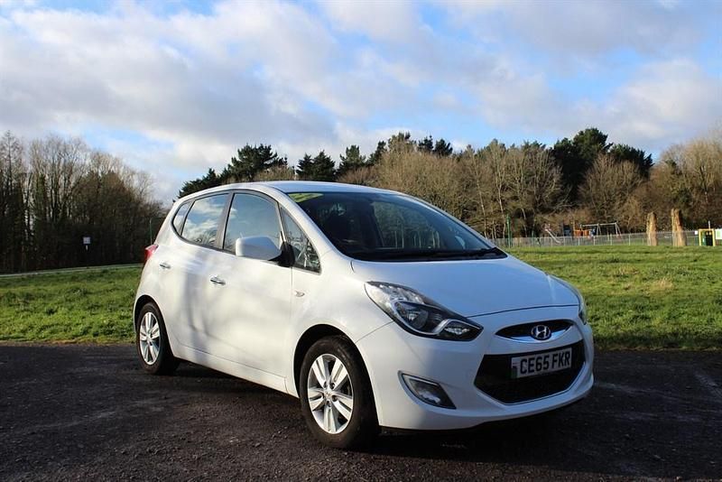 White Used 2015 Hyundai ix20 Active Hatchback | £7,500 (Fair price) - Image 1/4