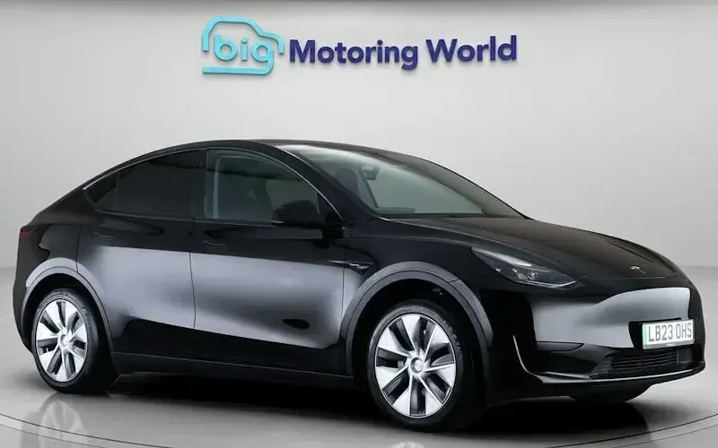 Used Tesla Model Y Standard Range 219 kW (299 HP) 2023 SUV