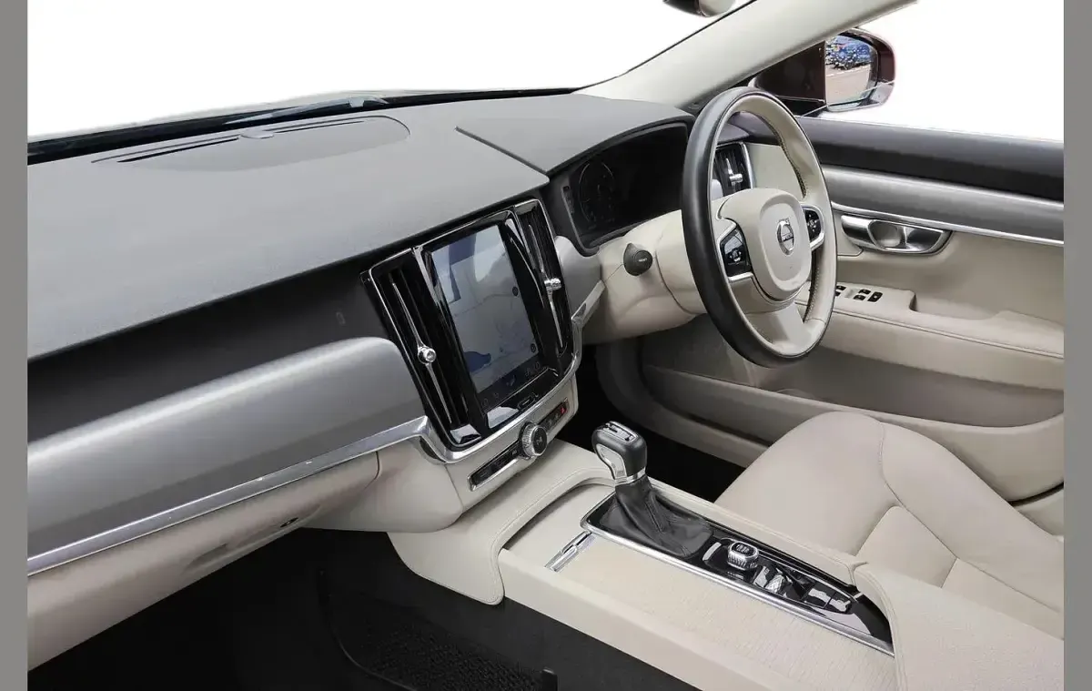 Used Volvo V90 Momentum 187 HP (137 kW) 2018 Other Estate