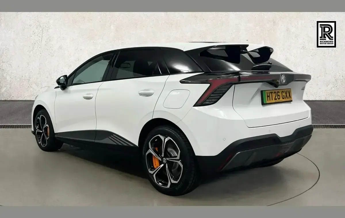 New MG MG4 EV 319 kW (435 HP) 2026 White Hatchback