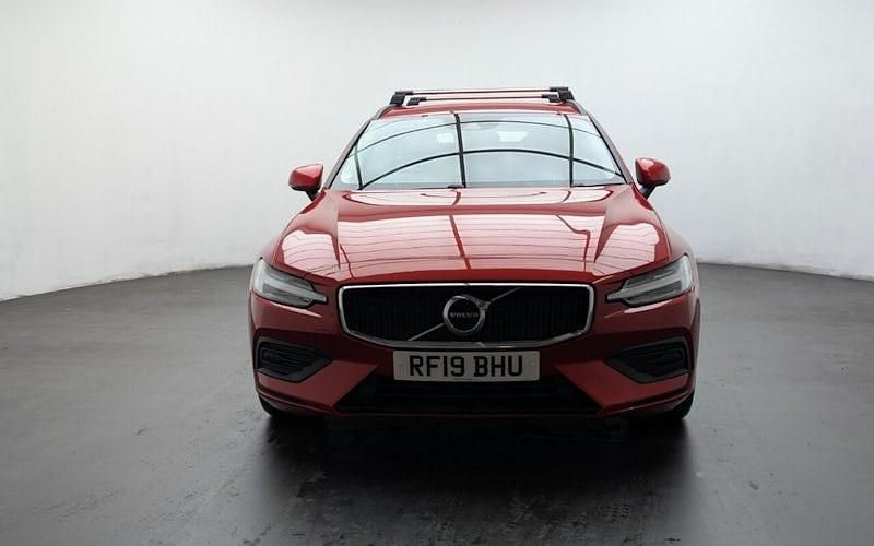 Used Volvo V60 Momentum 150 HP (110 kW) 2019 Red Estate