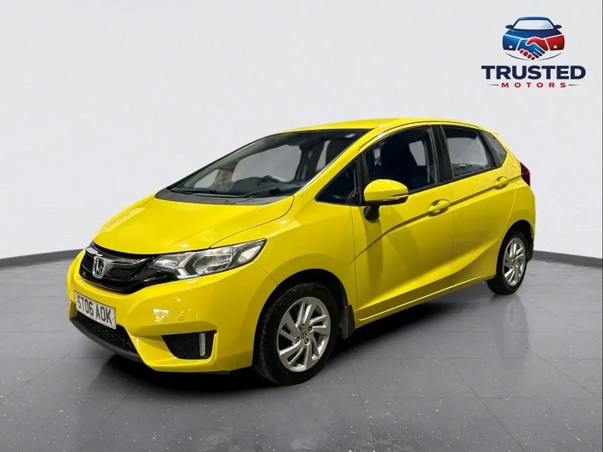 Used Honda Jazz SE 102 HP (75 kW) 2016 Yellow Hatchback