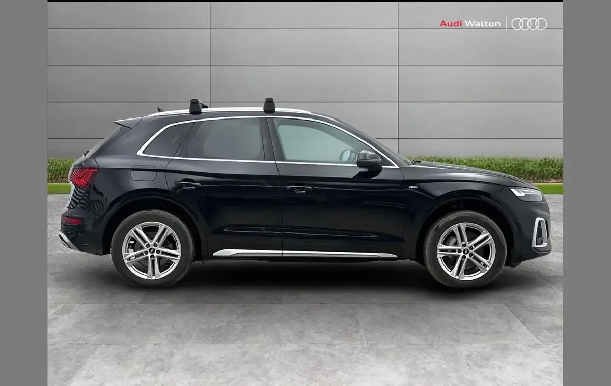 Used Audi Q5 S-Line 295 HP (216 kW) 2023 Black SUV