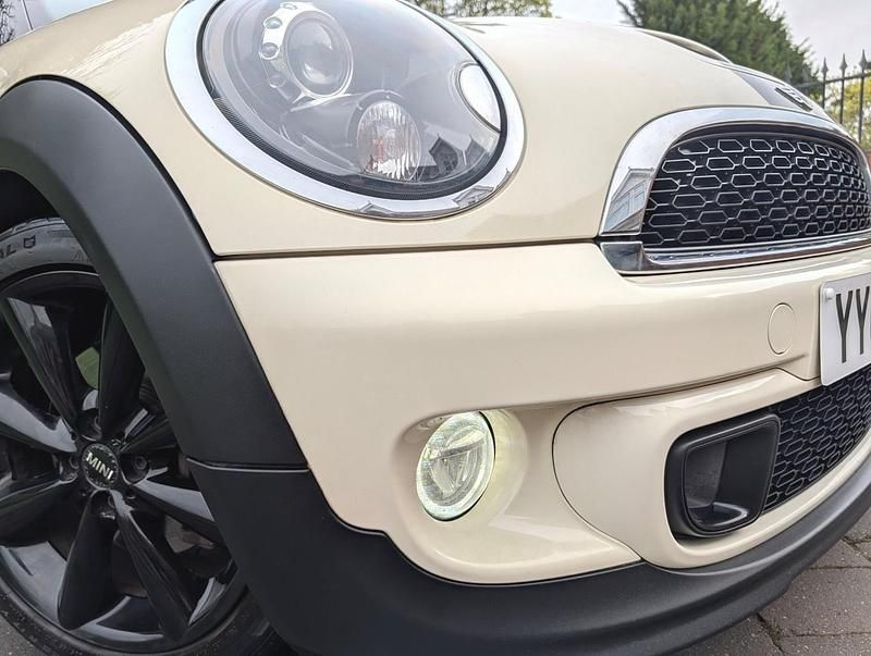 Used Mini Cooper S Coupé Chili 184 HP (135 kW) 2015 Pepper white Coupe