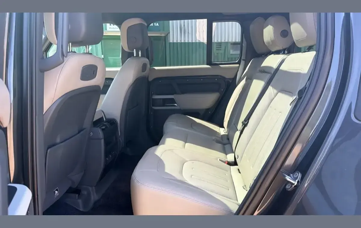 Used Land Rover Defender HSE 249 HP (183 kW) 2021 Grey SUV