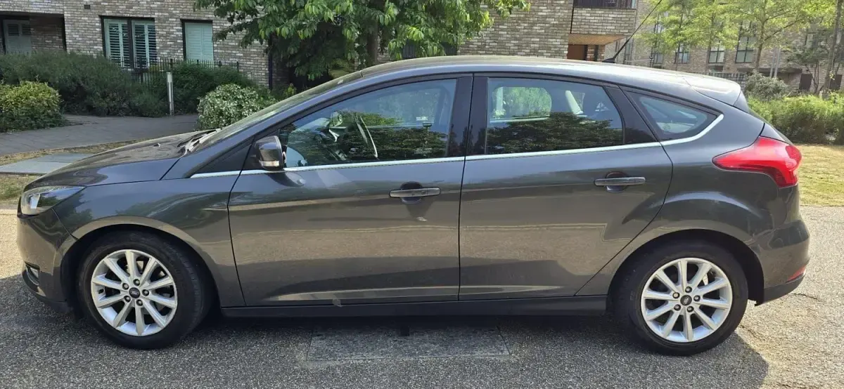 Używany Ford Focus Titanium 125 KM (91 kW) 2016 Szary Hatchback