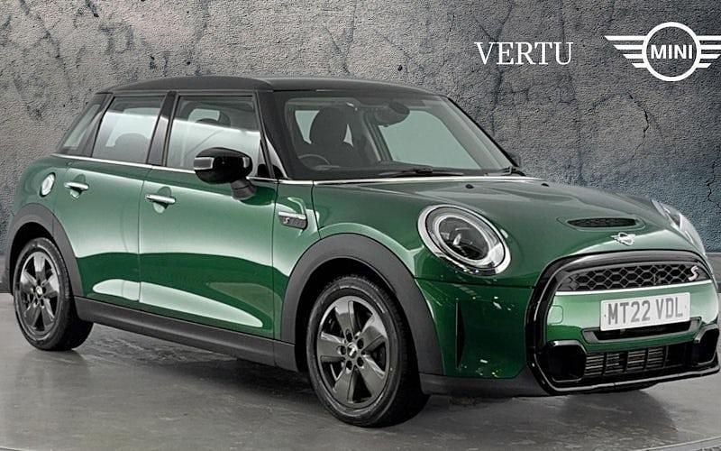 Green Used 2022 Mini Cooper S Classic Hatchback | £18,045 (Good price) - Image 1/4