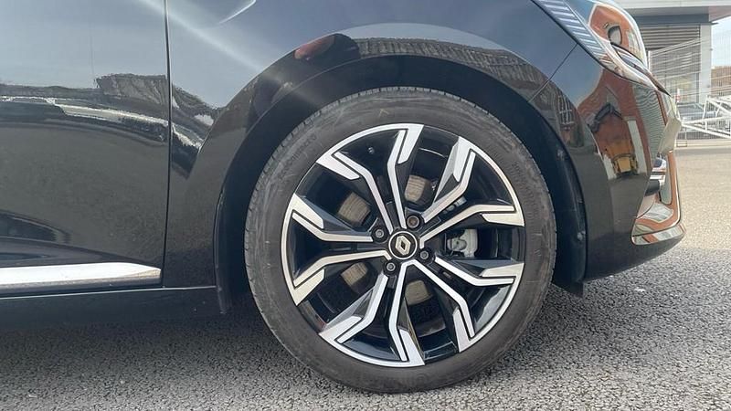 Used Renault Clio V Techno 2023 Black Hatchback