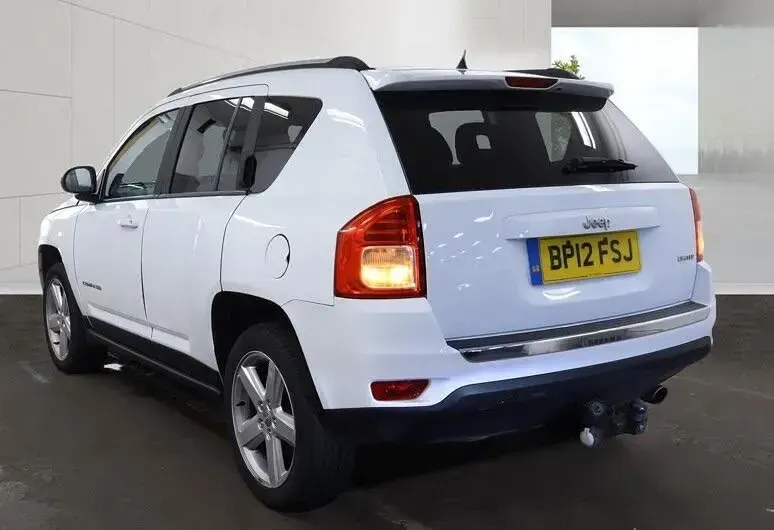 Used Jeep Compass Limited 172 HP (126 kW) 2012 White SUV