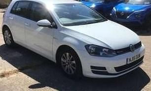 Candy white Used 2015 VW Golf VII Hatchback | £7,975 (Fair price) - Image 1/4