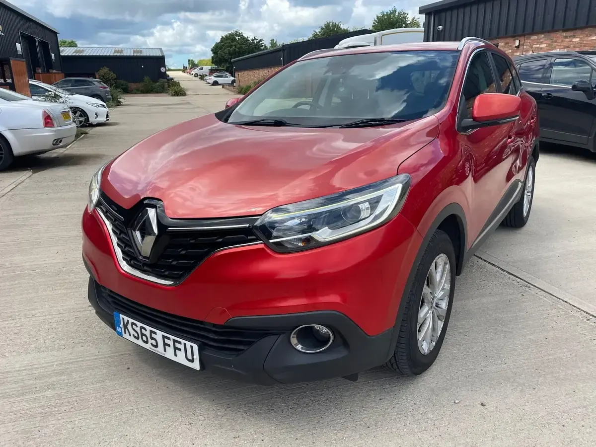 Used Renault Kadjar Dynamique 130 HP (95 kW) 2015 Red SUV
