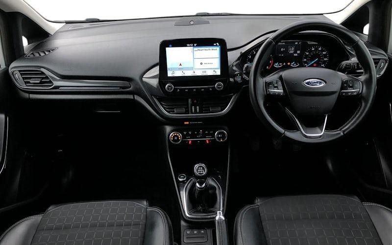 Używany Ford Fiesta Active X 140 KM (102 kW) 2019 Srebrny Hatchback