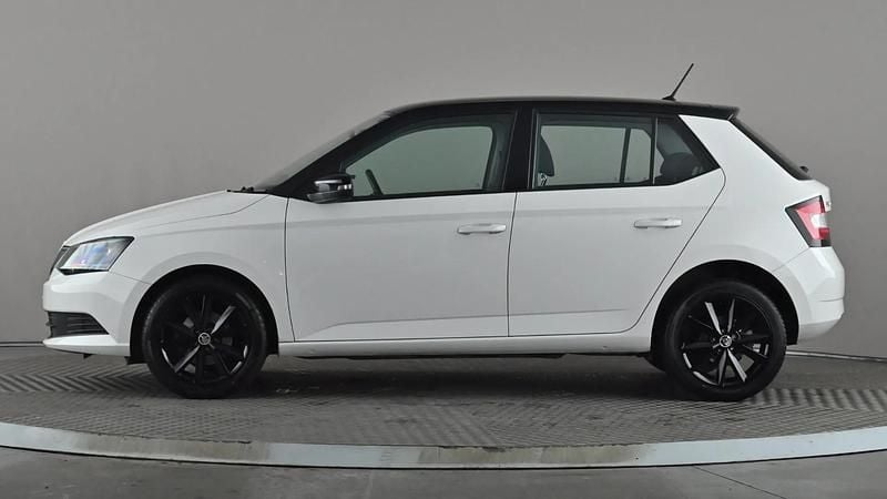 Used Skoda Fabia Colour Edition 95 HP (69 kW) 2017 White Hatchback