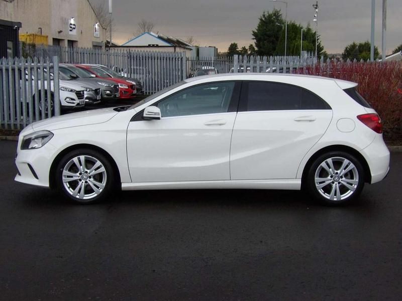 Used Mercedes A180 2016 White Hatchback