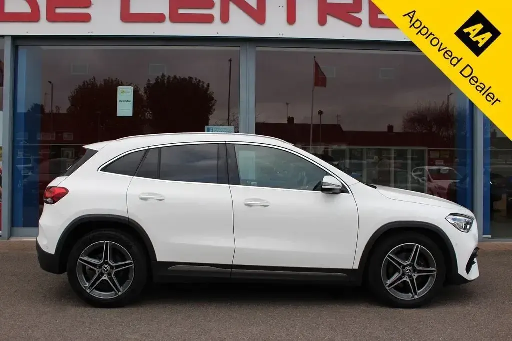 Used Mercedes GLA200 AMG line 163 HP (119 kW) 2021 White SUV