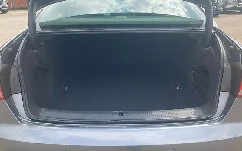 Usado Audi A4 Comfort 150 CV (110 kW) 2019 Gris Berlina