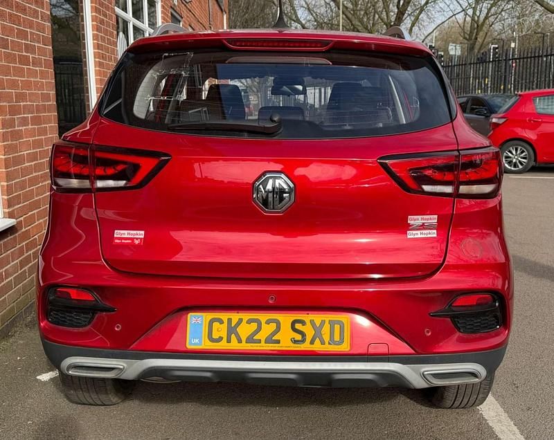 Used MG ZS Excite 106 HP (77 kW) 2022 Red SUV