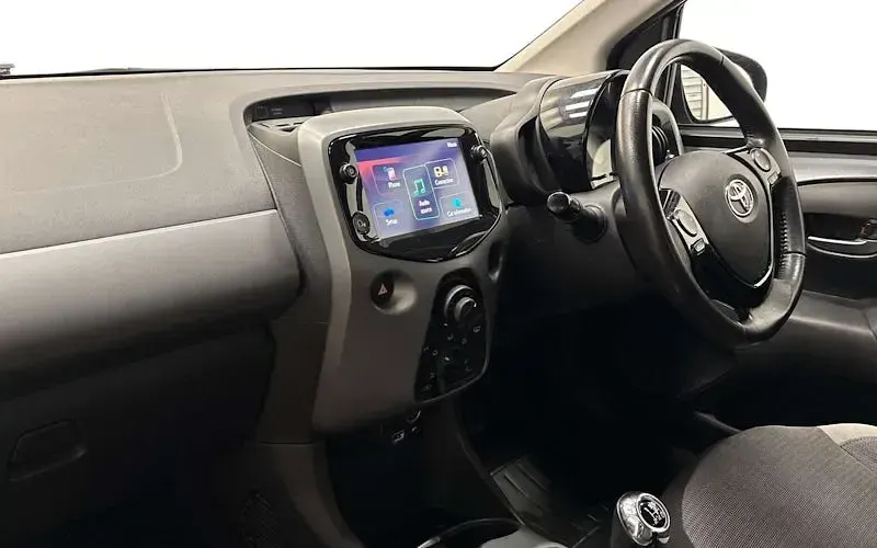 Used Toyota Aygo X-play 72 HP (52 kW) 2021 Grey Hatchback