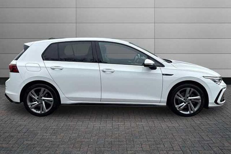 Used VW Golf VIII R-line 150 HP (110 kW) 2024 White Hatchback