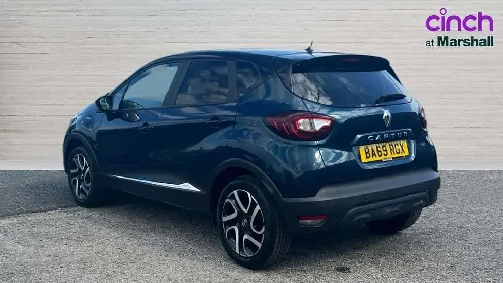 Used Renault Captur Iconic 90 HP (66 kW) 2019 Blue SUV