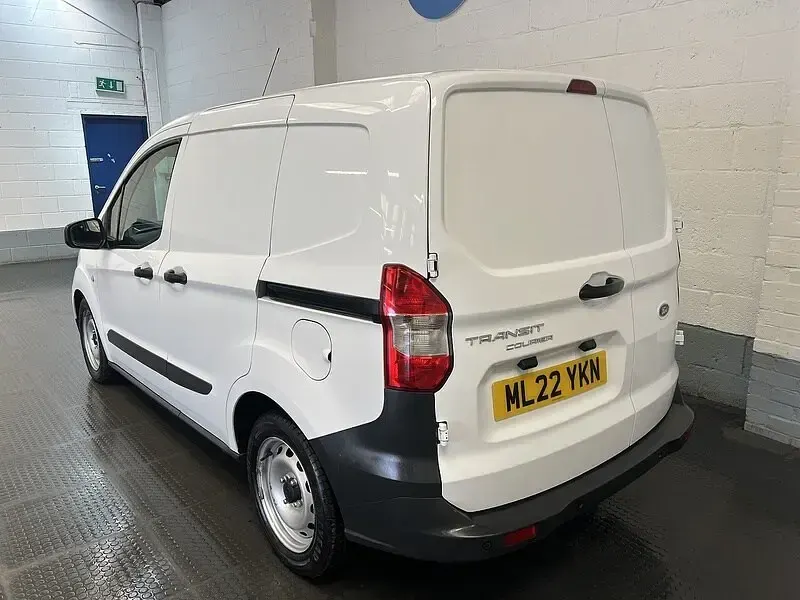 Used Ford Transit S 100 HP (73 kW) 2022 White Van