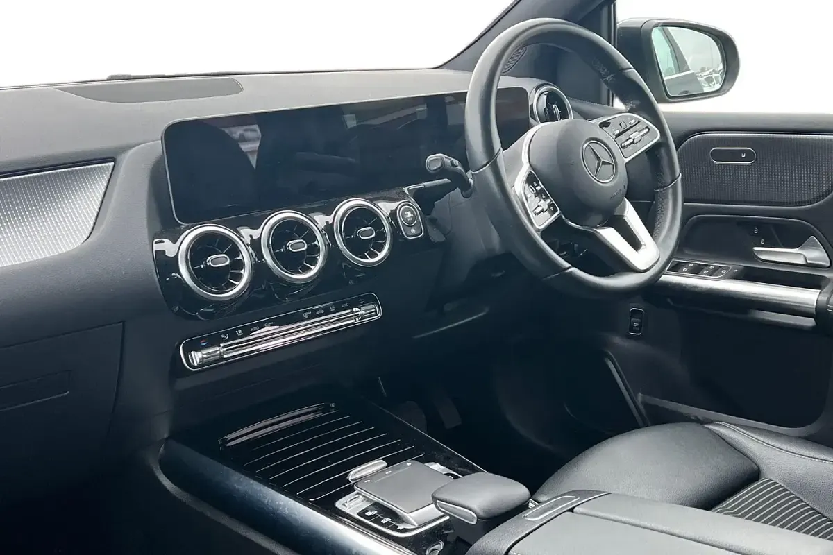 Usado Mercedes B200 Executive 150 CV (110 kW) 2019 Negro Monovolumen