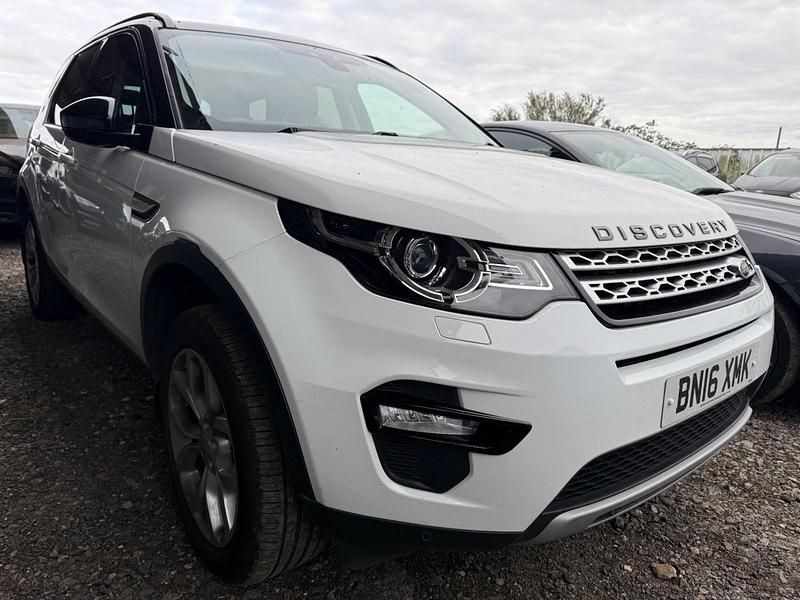 White Used 2016 Land Rover Discovery Sport HSE SUV | £8,950 (Fair price) - Image 1/4