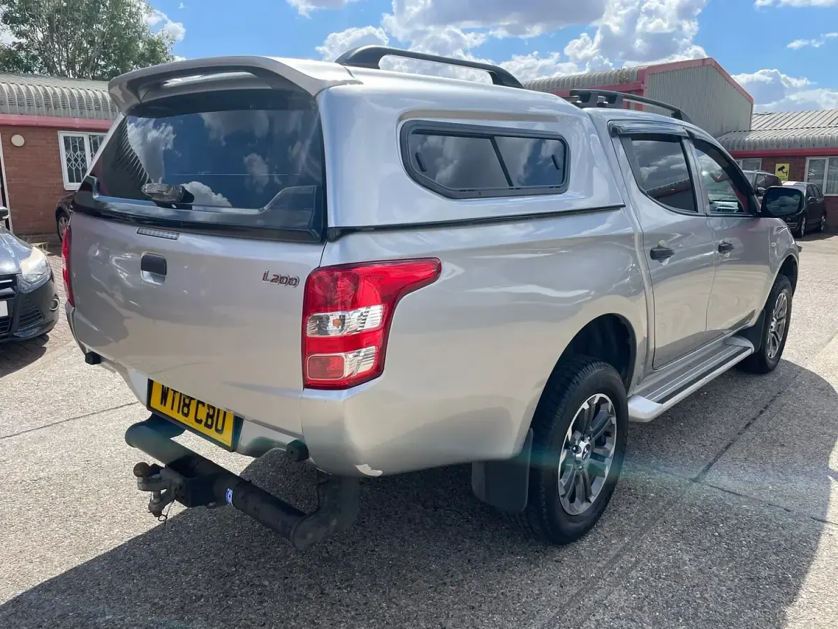 Used Mitsubishi L200 2018 Silver Pickup